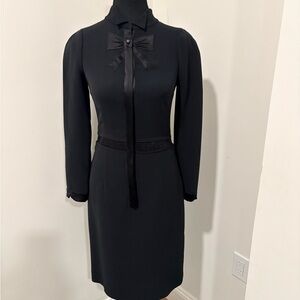 Viktor&Rolf Elegant Black Dress with Bow Detail